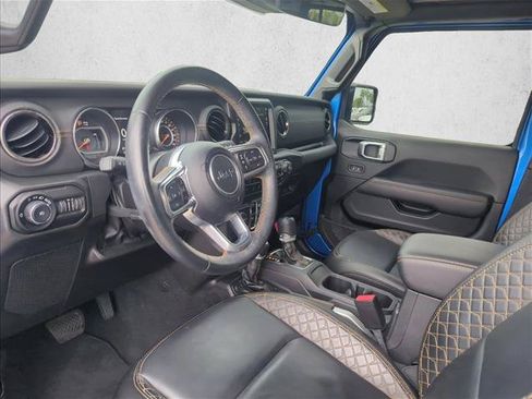Used 2022 Jeep Wrangler Unlimited Sahara AWD/4WD image 5