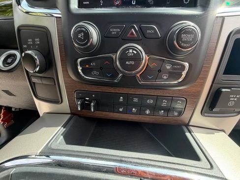 Used 2018 RAM 3500 Laramie w/ Convenience Group AWD/4WD image 28
