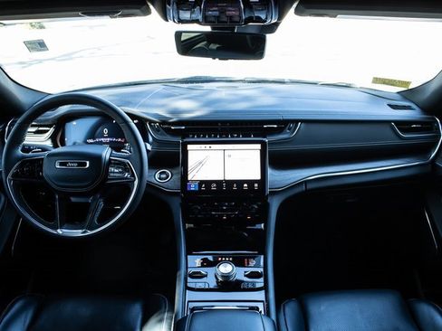 Used 2023 Jeep Grand Cherokee Overland w/ Luxury Tech Group IV image 19