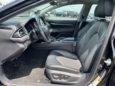 Used 2023 Toyota Camry SE AWD/4WD image 6