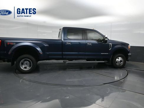 Used 2019 Ford F350 Lariat w/ Lariat Ultimate Package AWD/4WD image 3