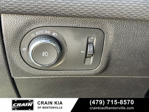 Used 2017 Chevrolet Cruze LT w/ Convenience Package image 12