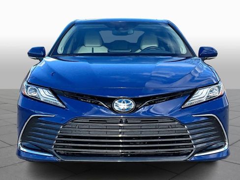 Used 2024 Toyota Camry XLE image 3
