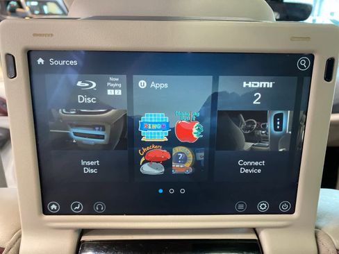 Used 2020 Chrysler Pacifica Limited image 32