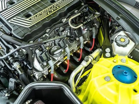 Used 2021 Chevrolet Camaro ZL1 RWD image 38