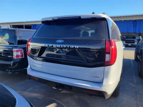Used 2025 Ford Expedition Max Active image 8