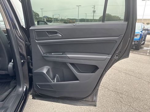 Used 2021 Volkswagen Atlas SE image 21