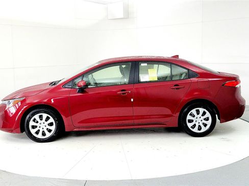 New 2026 Toyota Corolla LE FWD image 3
