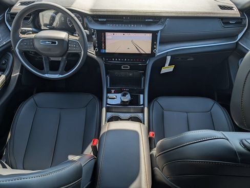 New 2026 Jeep Grand Cherokee Limited AWD/4WD image 8