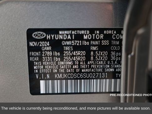 Used 2025 Genesis GV60 Advanced image 41