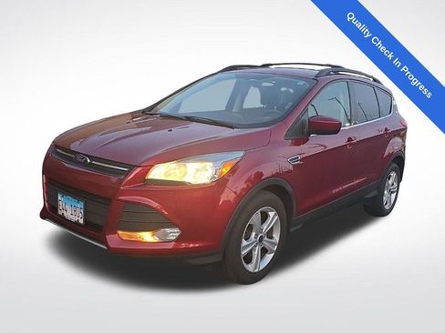 Used 2016 Ford Escape SE w/ Equipment Group 201A FWD image 1