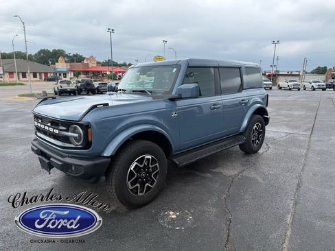 Used 2025 Ford Bronco Outer Banks AWD/4WD image 7