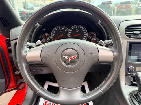 Used 2006 Chevrolet Corvette Coupe w/ Performance Package image 26