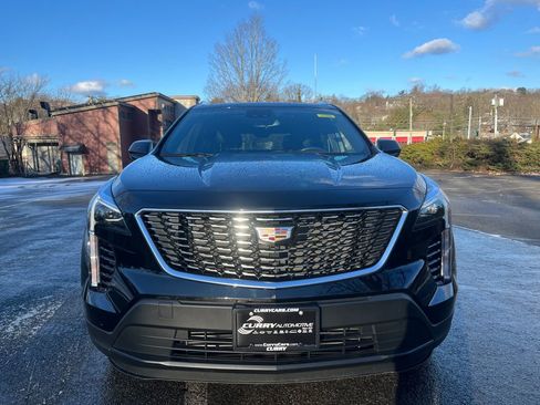 Used 2023 Cadillac XT4 Luxury w/ Cold Weather Package image 3