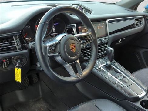 Used 2020 Porsche Macan AWD/4WD image 9