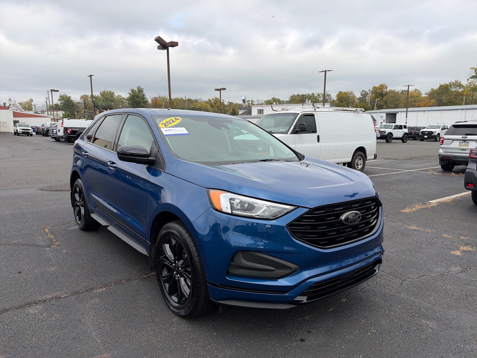 Certified 2024 Ford Edge SE w/ Black Appearance Package AWD/4WD image 20