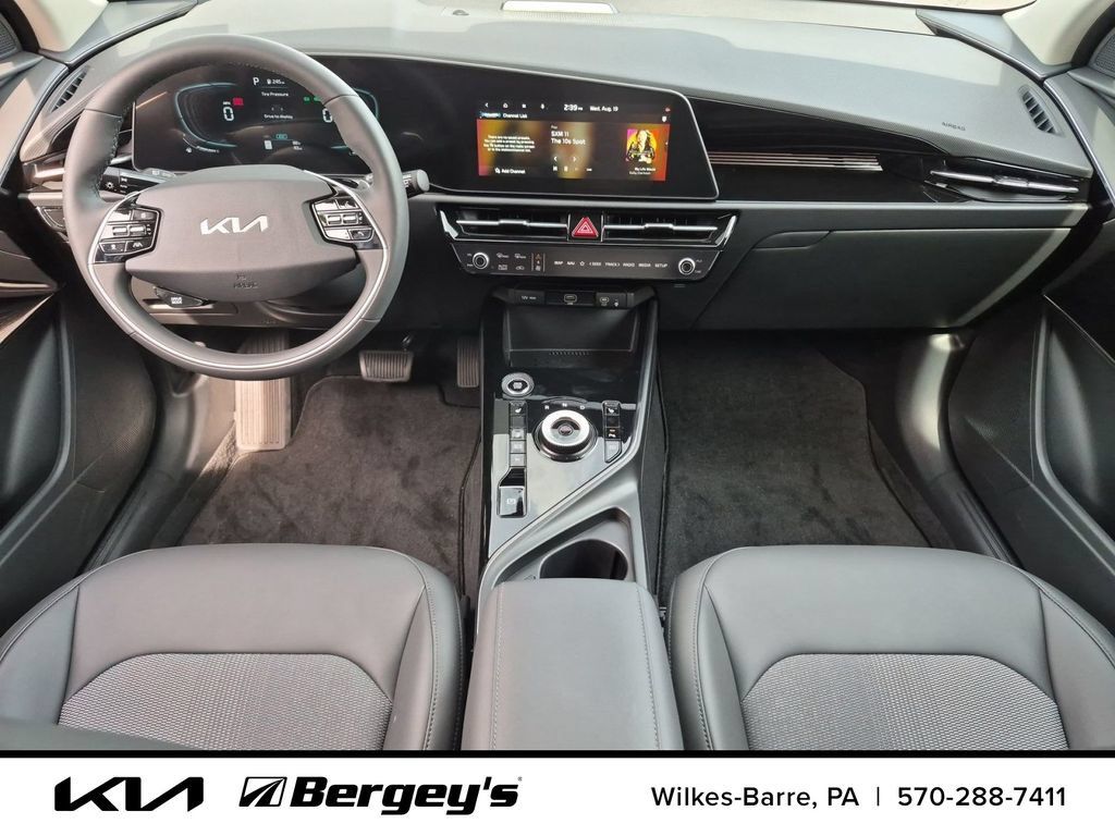 Certified 2025 Kia Niro EX w/ EX Cold Weather Package FWD image 28