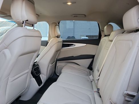 Certified 2020 Lincoln Nautilus Premier w/ Equipment Group 101A image 13