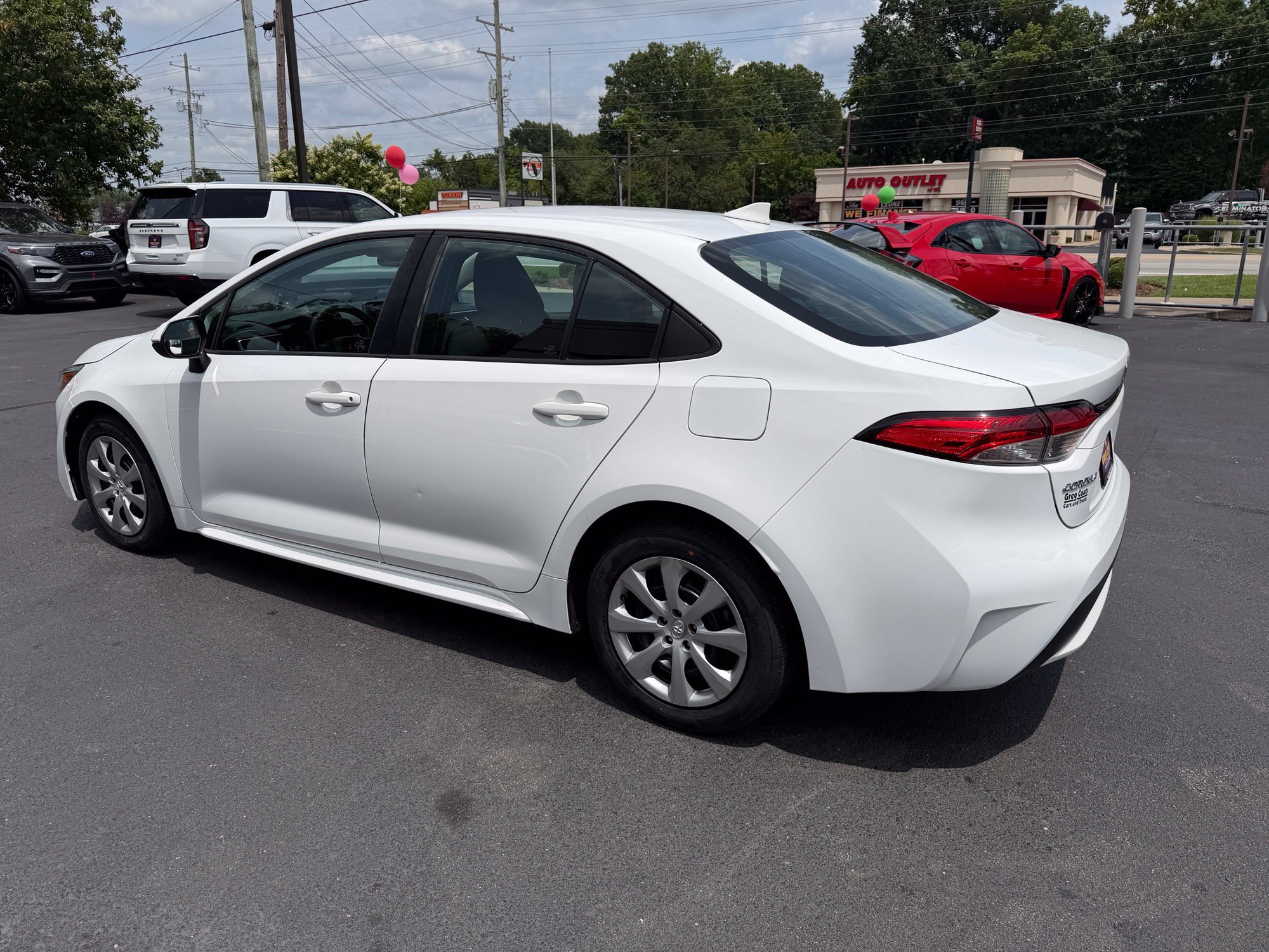 Used 2021 Toyota Corolla LE FWD image 4