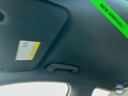 Used 2023 Genesis G70 2.0T RWD image 19