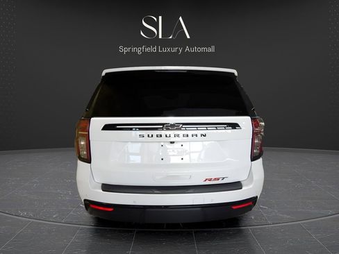 Used 2024 Chevrolet Suburban RST image 3