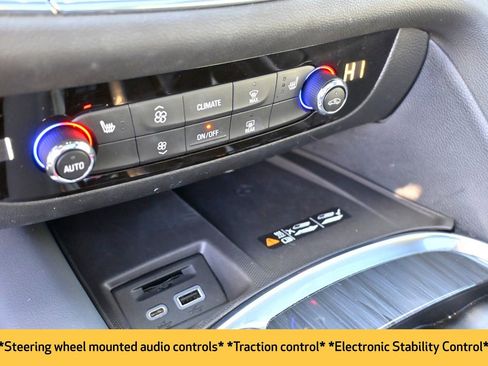 Used 2024 Buick Enclave Essence w/ Experience Buick Package image 9