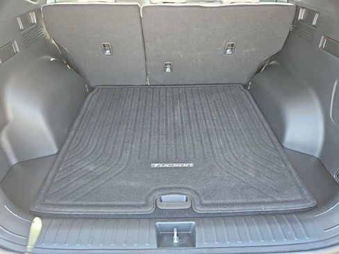 Used 2024 Hyundai Tucson Limited image 36