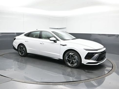 New 2026 Hyundai Sonata SEL FWD image 7