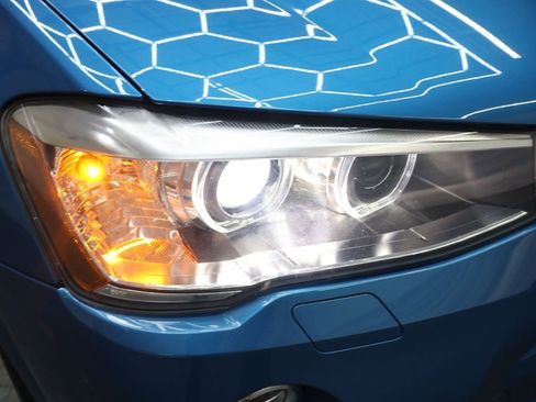 Used 2018 BMW X4 M40i image 28