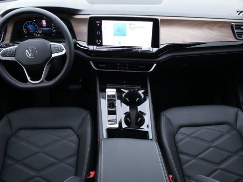 Certified 2026 Volkswagen Atlas SE FWD image 22