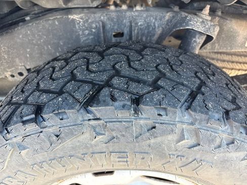 Used 2016 Toyota Tacoma SR RWD image 12