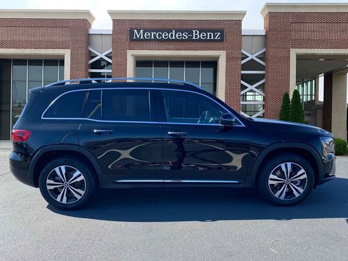 Used 2025 Mercedes-Benz GLB 250 image 4