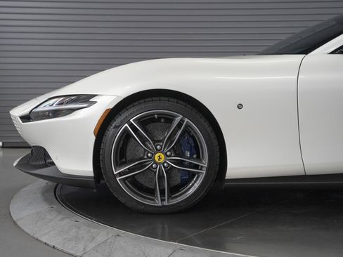 Used 2025 Ferrari Roma Spider image 16