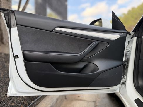 Used 2023 Tesla Model 3 Performance image 28