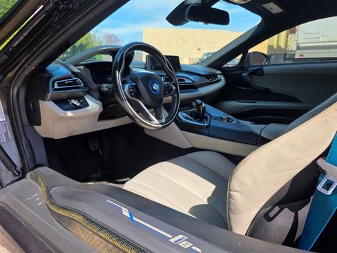 Used 2015 BMW i8 AWD/4WD image 11