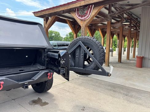Used 2015 Jeep Wrangler Sport w/ Quick Order Package 24S AWD/4WD image 9
