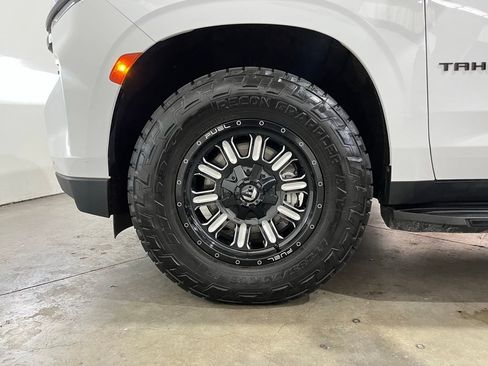 Used 2023 Chevrolet Tahoe RST AWD/4WD image 16
