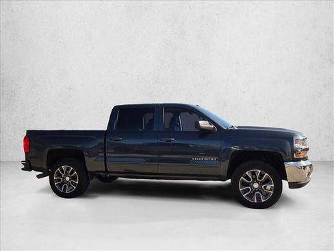 Used 2018 Chevrolet Silverado 1500 LT w/ All Star Edition image 4