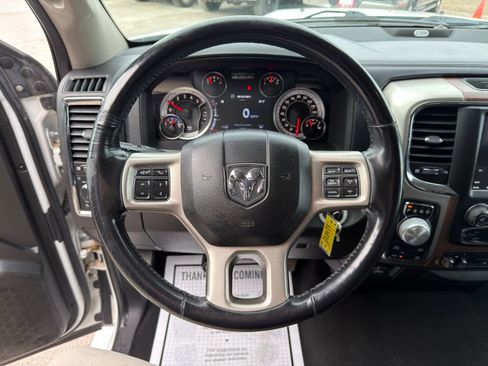 Used 2018 RAM 1500 Laramie image 19