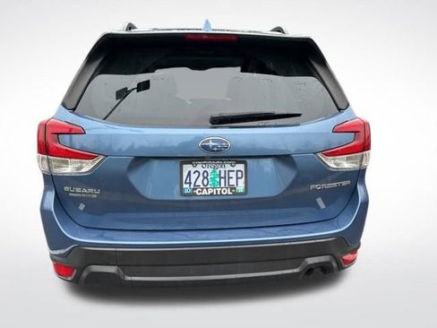 Used 2023 Subaru Forester Premium image 5