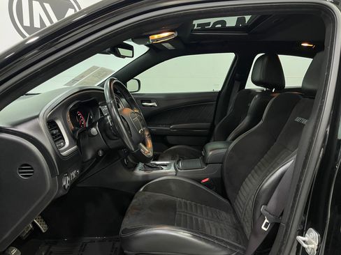 Used 2019 Dodge Charger Scat Pack w/ Daytona Edition Group RWD image 12