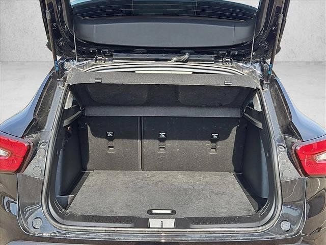 Used 2025 Chevrolet Trax LT FWD image 6