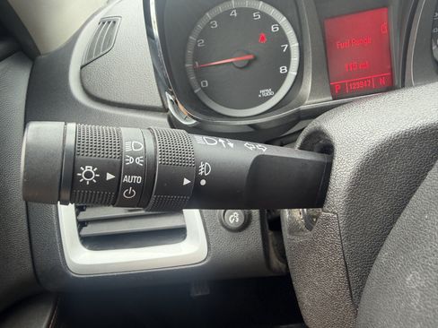 Used 2011 GMC Terrain SLE FWD image 27