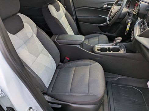 New 2026 Chevrolet Trax RS w/ Driver Confidence Package image 23