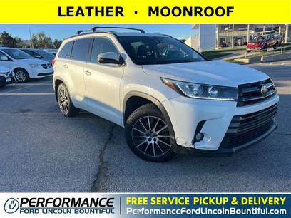 Used 2017 Toyota Highlander SE