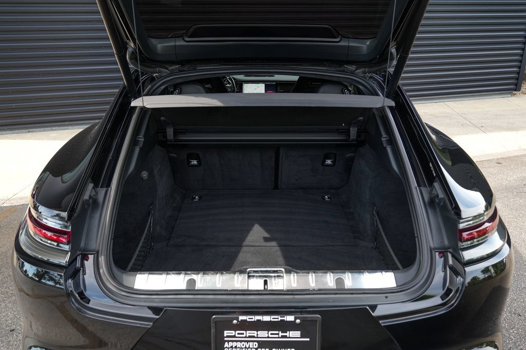 Certified 2018 Porsche Panamera Turbo AWD/4WD image 16