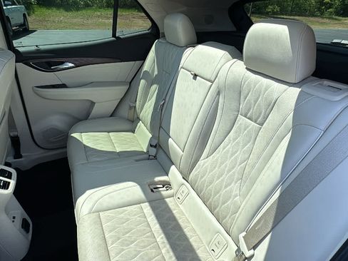 Used 2023 Buick Envision Avenir AWD/4WD image 30