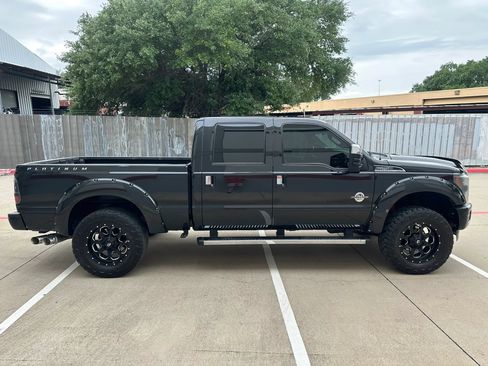 Used 2013 Ford F250 Platinum w/ FX4 Off Road Pkg AWD/4WD image 8