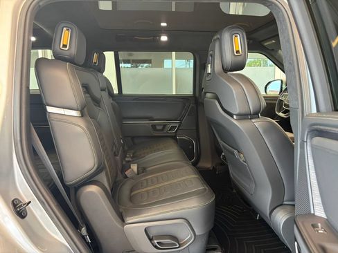 Used 2024 Rivian R1S Adventure AWD/4WD image 19