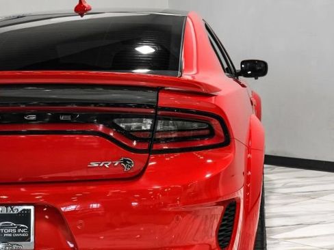 Used 2022 Dodge Charger SRT Hellcat w/ Carbon/Suede Interior Package RWD image 46